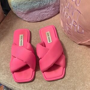 Steve Madden Bright Pink Slide Sandals! Size 6! Worn once!